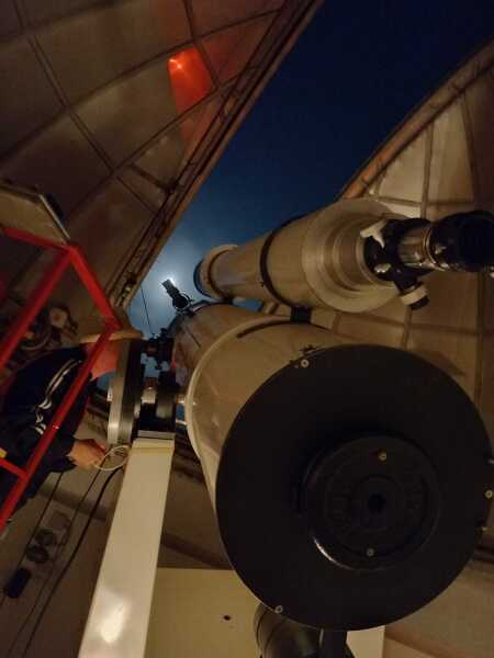 Il telescopio principale puntato verso l'esterno